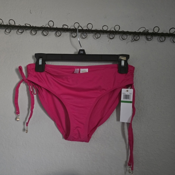 Anne Cole - Picture 3 of 4